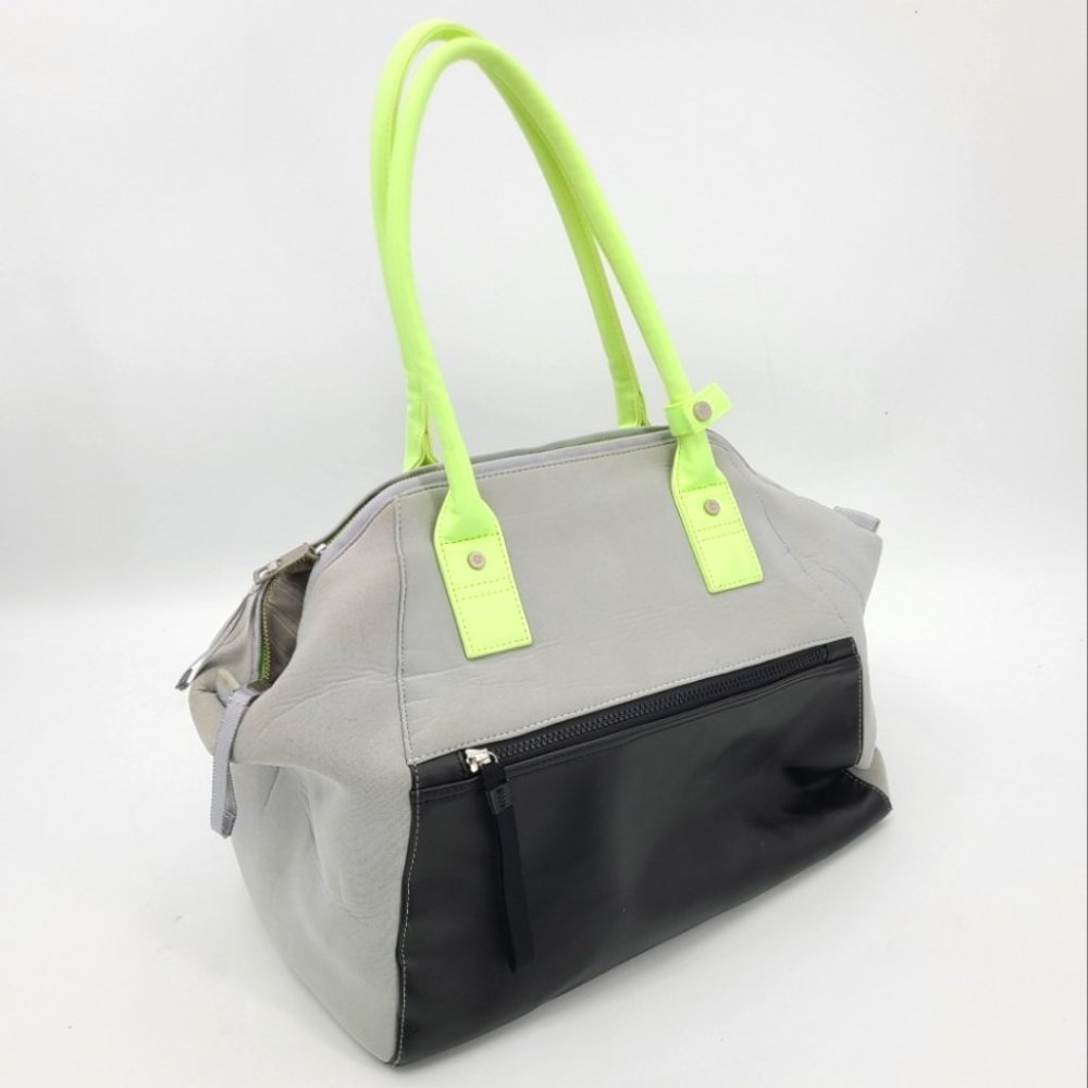 Lululemon Vinyasa before You Vino Bag